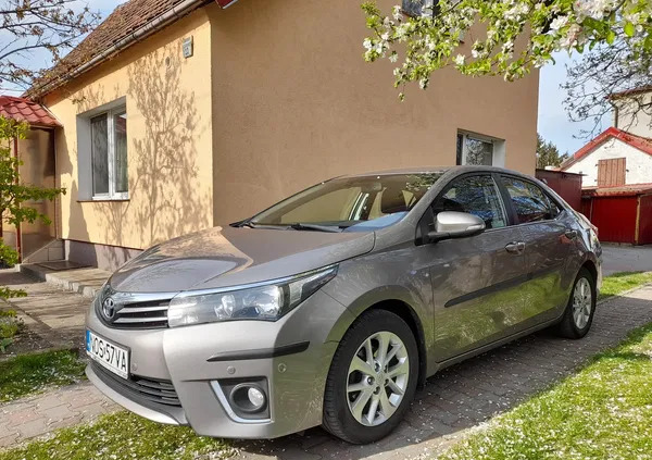 toyota corolla warmińsko-mazurskie Toyota Corolla cena 42900 przebieg: 156000, rok produkcji 2013 z Ostróda
